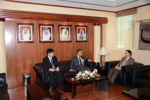 وزير الصناعة والتجارة يستقبل سفير إمبرطورية اليابان لدى مملكة البحرين