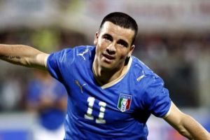 دي ناتالي يمدد عقده مع اودينيزي حتى 2015