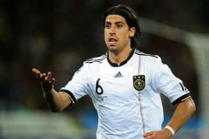 سامي خضيرة يتوعد بايرن ميونيخ بمنافسة قوية في دوري الأبطال