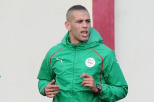 أجاكسيو الفرنسي يسعى لضم الجزائري سليماني