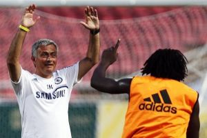 مورينيو يسخر من الفوز بكأس اليوروبا ليج 