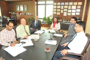 فخرو والحواج يبحثان طلبات الطرق في ثالثة العاصمة