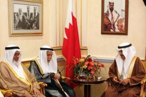 رئيس الوزراء: لابد أن القانون يأخذ مجراه بحق الإرهابيين والمحرضين الذين يحاولون جر البلد لأتون الفتنة الطائفية