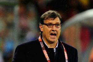 برشلونة يقترب بشدة من التعاقد مع المدرب الأرجنتيني مارتينو