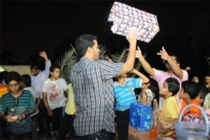تغريدات 'التويتر'... بين المهنئة بـ 'القرقاعون' وبين المذكِّرة بـ 'مصائب المسلمين'