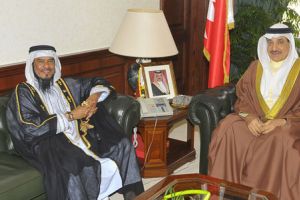 وزير العمل يبحث مع النائب بوقيس احتياجات المواطنين في المحافظة الشمالية