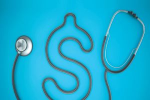 135 مليون دولار إضافة التأمين الصحي الإلزامي للبحرين