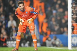 حارس نابولي دي سانتيس ينتقل لروما