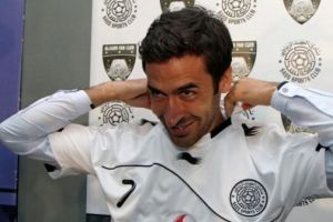 راؤول 'فخور' بخوض مباراة الوداع في ألمانيا