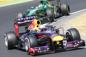 فيتل وويبر في صدارة التجارب الحرة لسباق جائزة المجر الكبرى