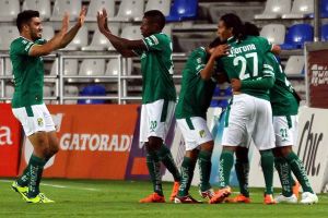 باتشوكا وليون يتصدران الدوري المكسيكي