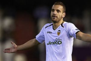 توتنهام يستكمل إجراءات التعاقد مع المهاجم الأسباني سولدادو