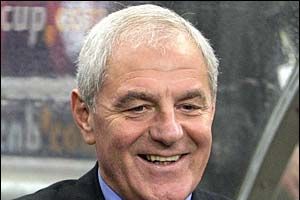 رئيس نادي رينجرز يستقيل ويضاعف من محنة النادي 