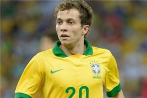 البرازيلي برنار الى شاختار دانييتسك 