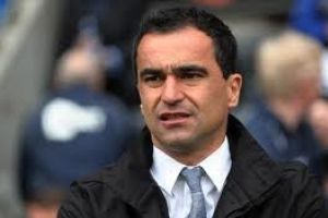 مارتينيز يرى بان يونايتد يضيع وقته في محاولته ضم فلايني وباينز 