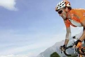 حل فريق ايوسكالتل للدراجات نهاية العام 