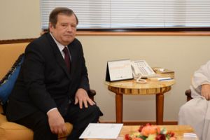 خالد بن عبدالله يؤكد عمق العلاقات البحرينية الروسية
