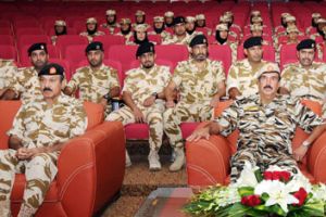 رئيس هيئة الأركان يفتتح دورة مرشحي الضباط الجامعيات للإناث /1 بكلية عيسى العسكرية الملكية