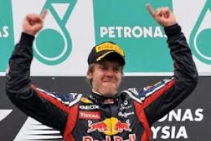 الالماني فيتل بطل العالم وسائق رد بول يفوز بسباق ايطاليا لفورمولا 