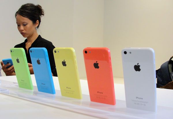آي فون 5C (رويترز)