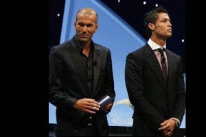 زيدان: رونالدو أفضل لاعب في العالم 