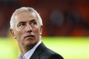 الهولندي فان مارفيك يؤكد توصله إلى اتفاق لتدريب هامبورج الألماني 