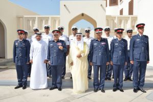 وزير الداخلية يشيد بالجهود الأمنية المكثفة التي تمكنت من القبض على المتهم بسرقة محل للمجوهرات