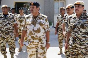 القائد العام لقوة دفاع البحرين يتفقد القوة الخاصة الملكية للاطلاع على جاهزيتها