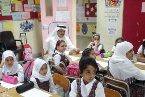 وزير التربية يطلع على تنفيذ إستراتيجية الثقافة العددية