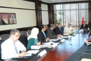'الأشغال' و'المرور' يبحثان نظم وآليات السلامة المرورية على الطرق