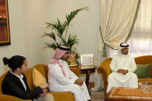 وزير الدولة لشؤون الاتصالات يؤكد دعم الوزارة لحملة السلامة على الإنترنت في البحرين