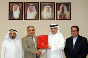 مدير عام بلدية المنامة يستقبل أعضاء جمعية المهندسين البحرينية