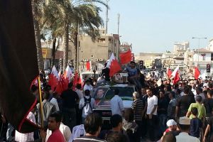 جموع من المواطنين تُشيع المعتقل يوسف النشمي بالمصلى
