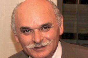 النائب يستأصل أورام سرطانيـــة بـ « البروتو بورفرين»