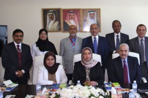 المهزع تبحث تحديات تدريب الأطباء مع أمين عام المجلس العربي للاختصاصات الصحية