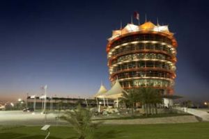 موعد جديد لمحبي السرعة والتسابق بفعاليات 'الحلبة لك'