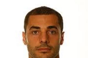 الجزائري لحسن يلمح إلى اعتزال اللعب الدولي