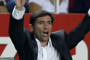 فياريال يمدد عقد مدربه حتى عام 2016