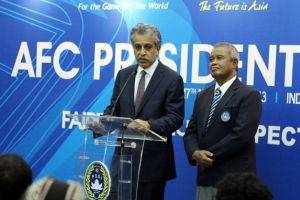 رئيس 'الآسيوي' يلتقي رئيس 'تنفيذية' الكرة في أندونيسيا