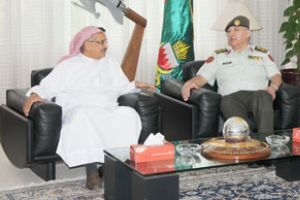 وزير 'شئون الدفاع' يستعرض علاقات التعاون مع مدير القضاء العسكري الأردني