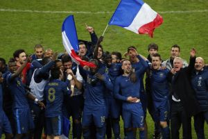 فرنسا الى نهائيات كأس العالم