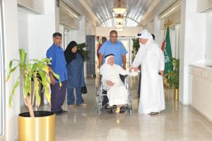 جسر الملك فهد يحتفي بالمسنين