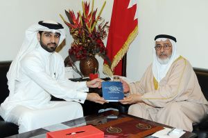 الظهراني يشيد بجهود الباحثين الشباب في نشر الوعي والثقافة بالمجتمع البحريني