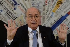 بلاتر: ضغوط سياسية من فرنسا والمانيا وراء استضافة قطر لكأس العالم 2022