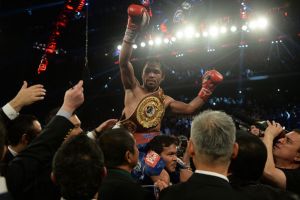 فوز بطل ملاكمة فلبيني يسعد البلاد المدمرة بالإعصار