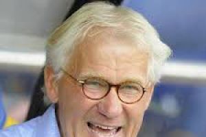 تمديد عقد اولسن مدرب منتخب الدنمرك