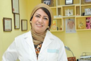 تجميل الأسنان بـ”العدسات اللاصقة”