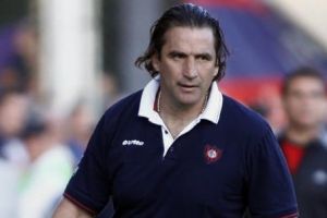 بلنسية الاسباني يعين بيتزي مدربا جديدا لفريقه