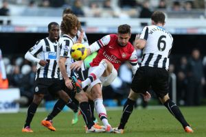 أرسنال يتحدى الضغوط أمام كارديف سيتي ومانشستر يونايتد يصطدم بتوتنهام