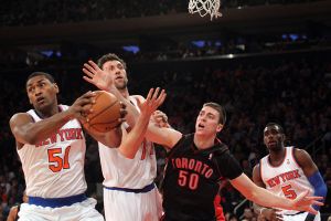 نيكس يهزم سبيرز بصعوبة في دوري كرة السلة الأميركي 